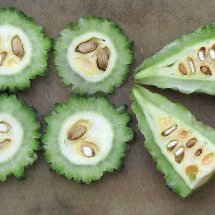 Japanisches Gemüse wie Goya - Bittermelone und ähnliches